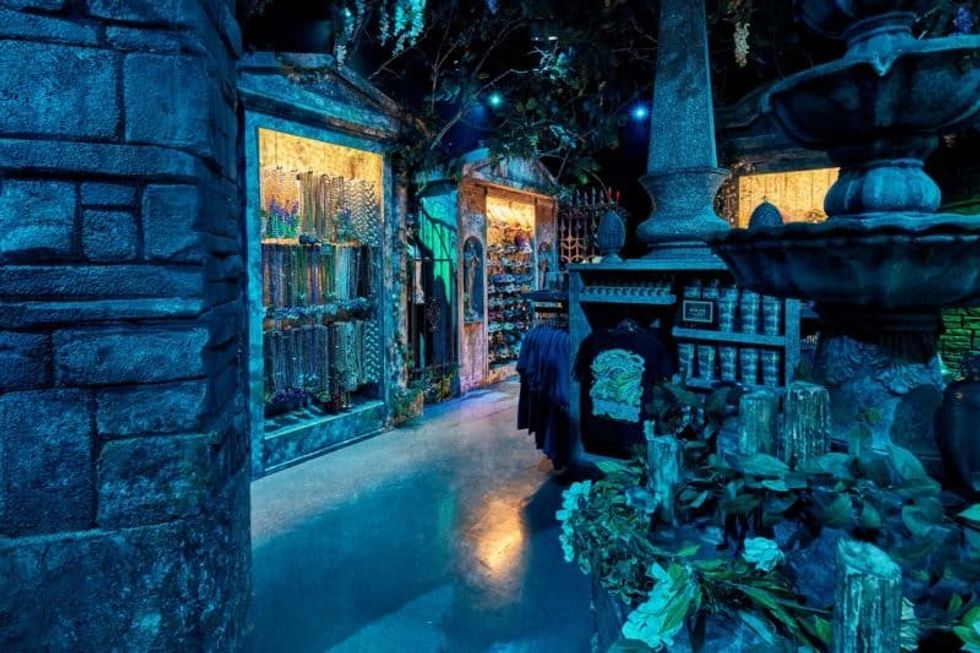 mardi gras tribute store universal orlando resort