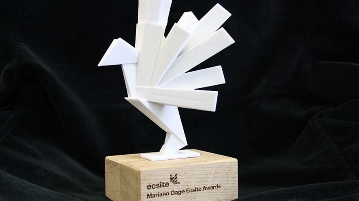 mariano gago ecsite awards trophy