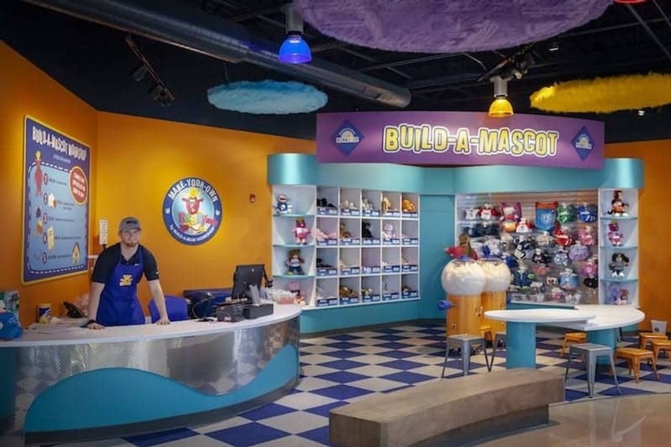 Mascot-Hall-of-Fame-Furry-Arts-Department-Build-A-Mascot-Retail