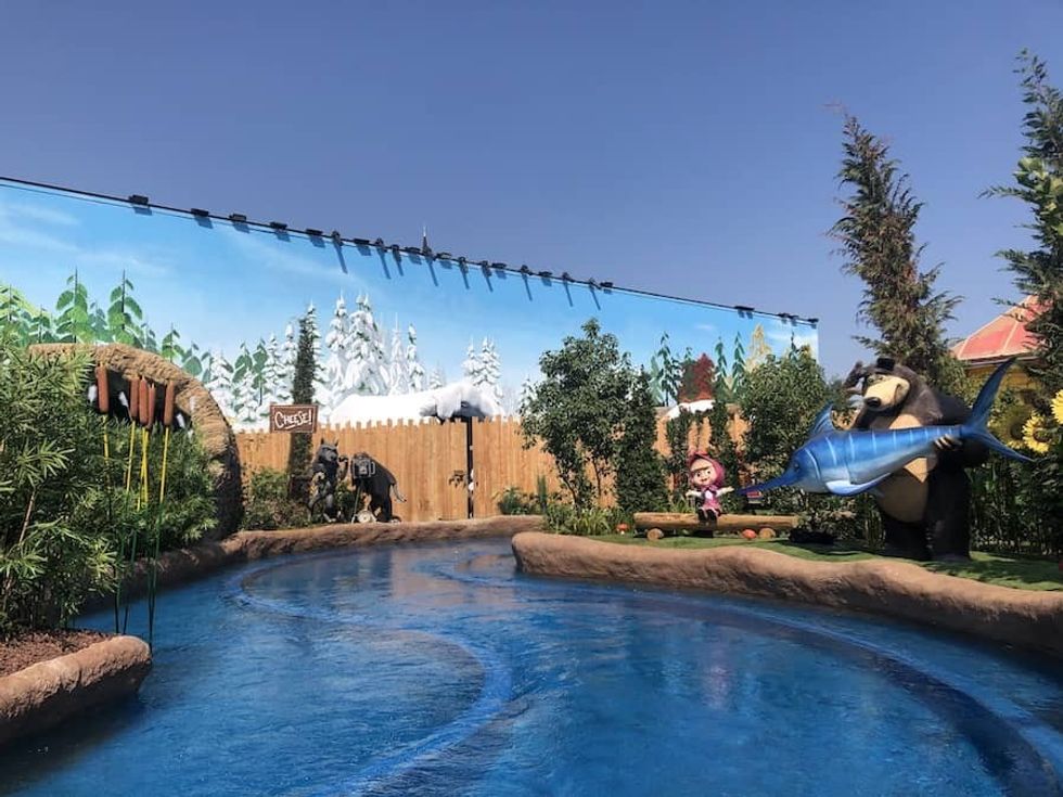 Masha and the Bear water ride