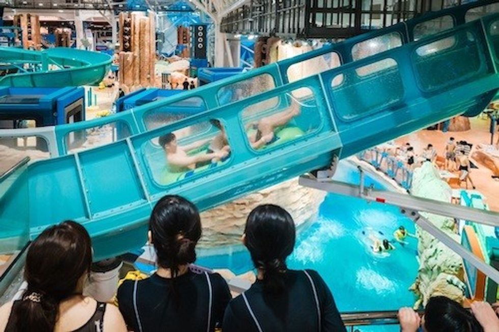 Master Blaster Studio City Water Park Windows