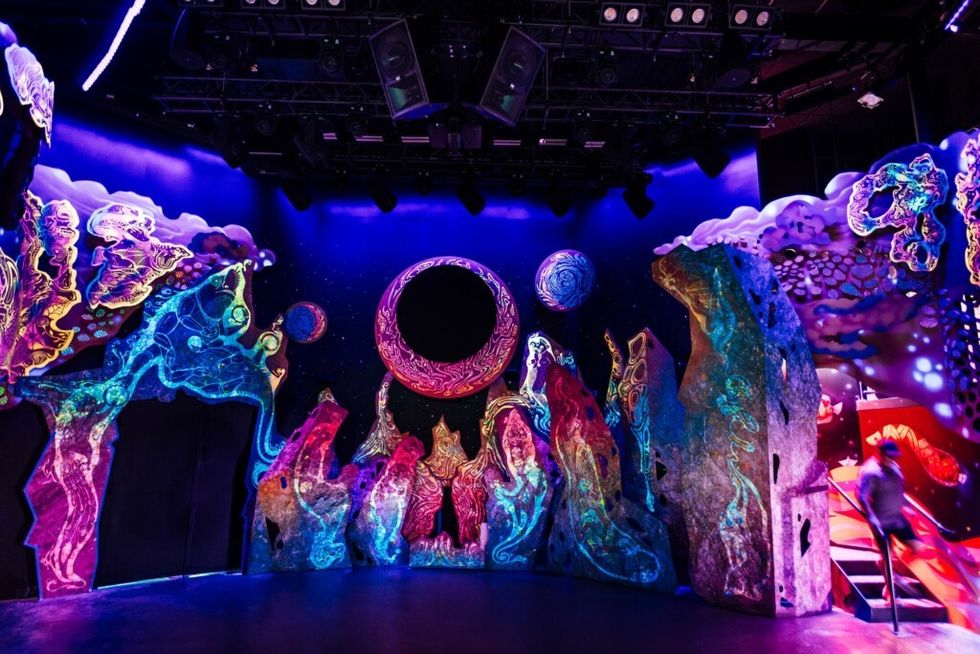 meow wolf houston radio tave