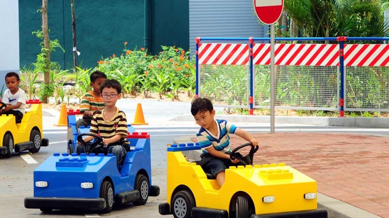 merlin entertainments legoland