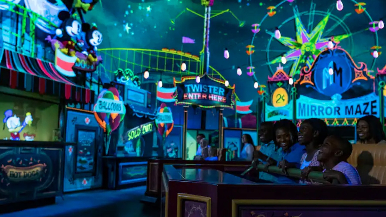 mickey and minnie's runaway railway at disneyland