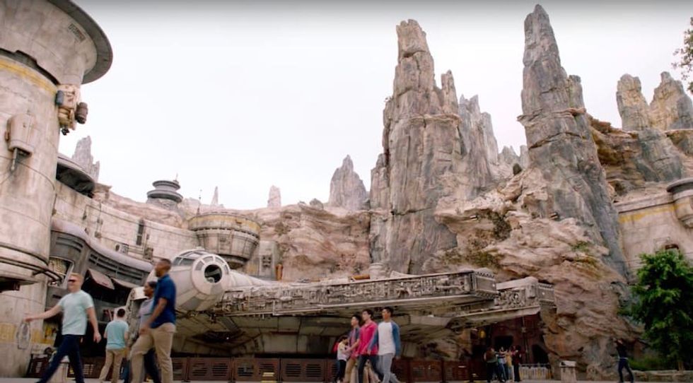 Millennium Falcon at Galaxy's Edge
