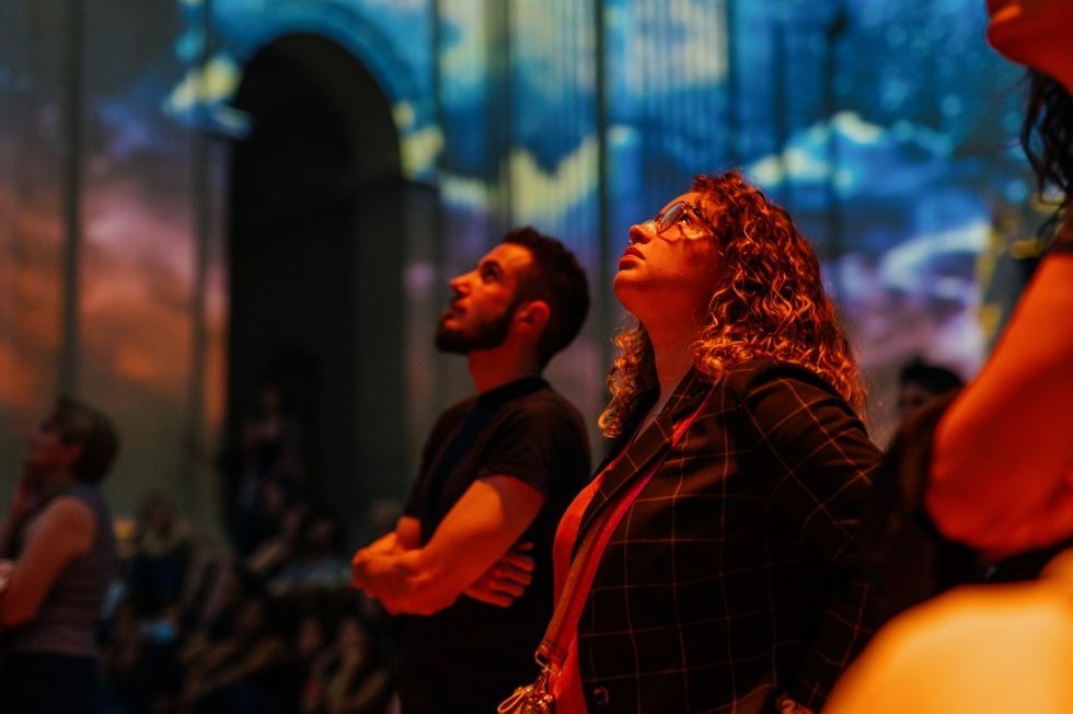 Moment Factory AURA Invalides audience