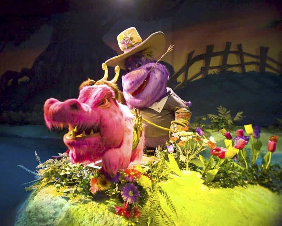 monster_mansion_six flags Theme park IP