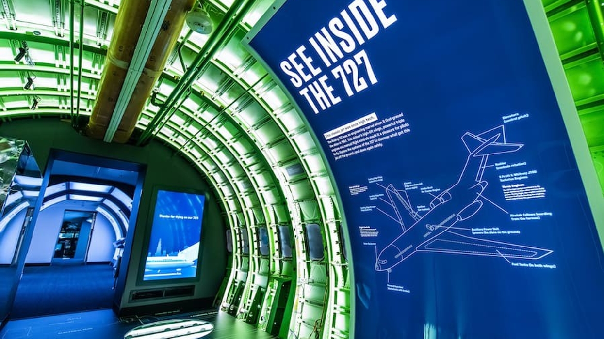 MSI Chicago exhibit - hallway with 727 blueprint