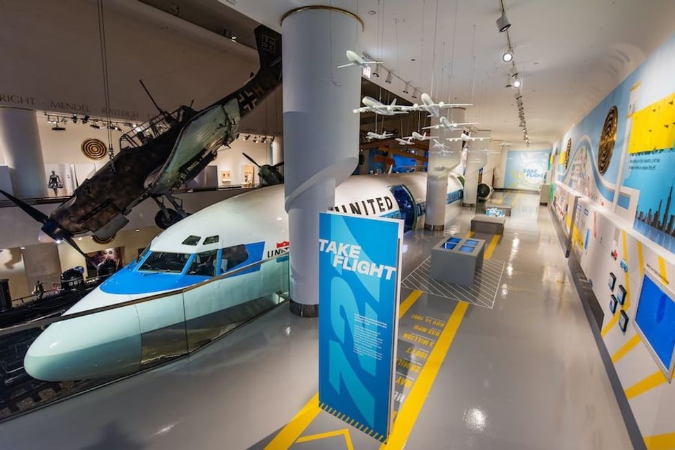 MSI Chicago exhibit with a 727 jet set into the floor