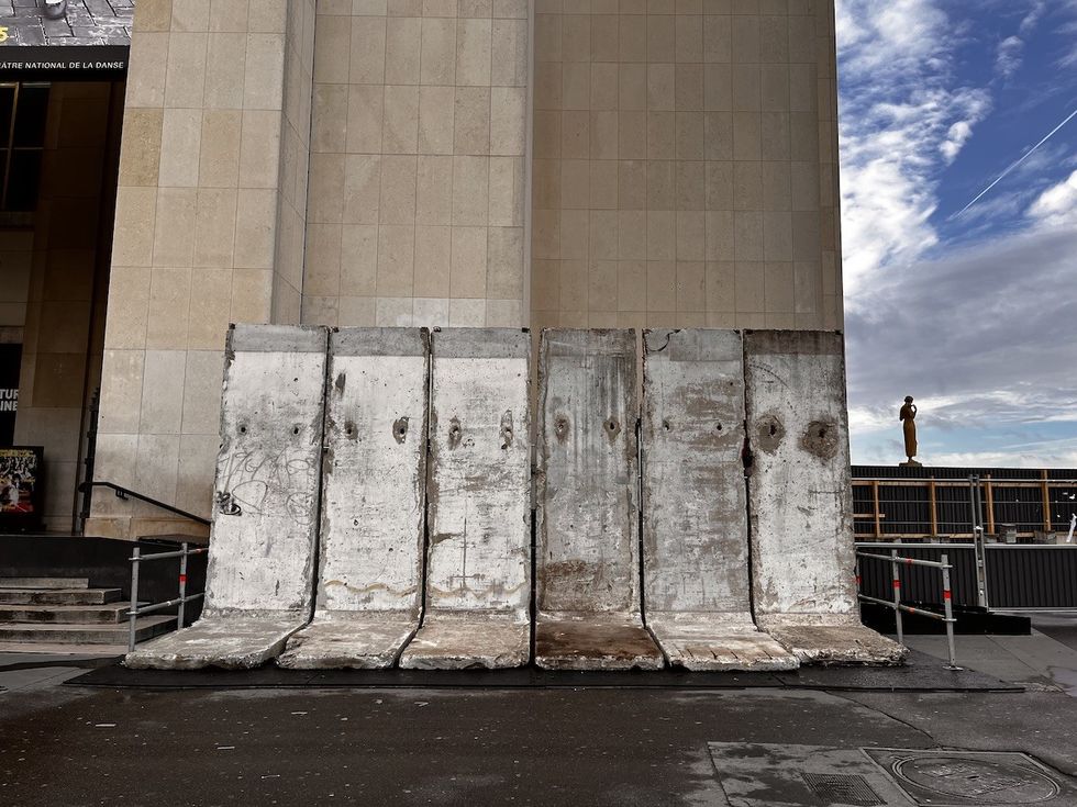 Musealia Berlin Wall in Paris outside venue