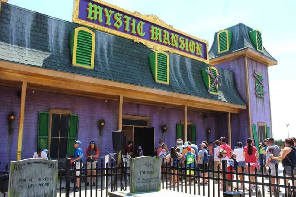 Mystic-Manor-OWA-exterior