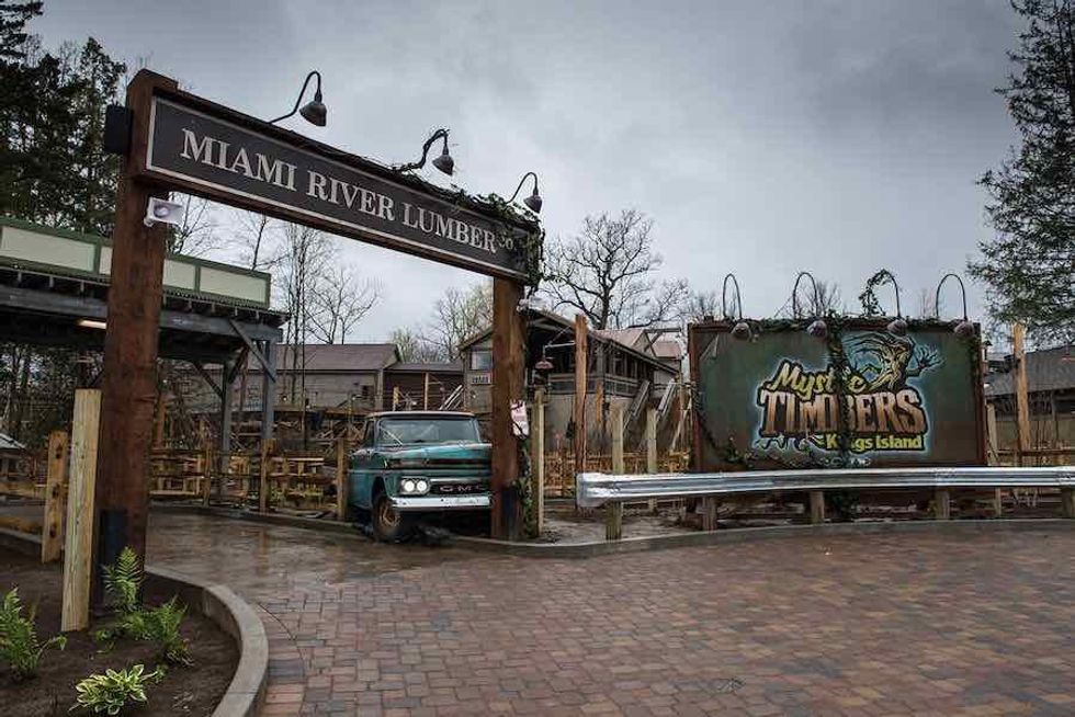 Mystic Timbers wooden roller coaster kings island preshow