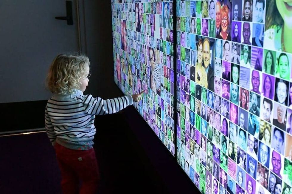 Nancy-David-Wolf-Holocaust-&-Humanity-Center-Make-Your-Mark-Child