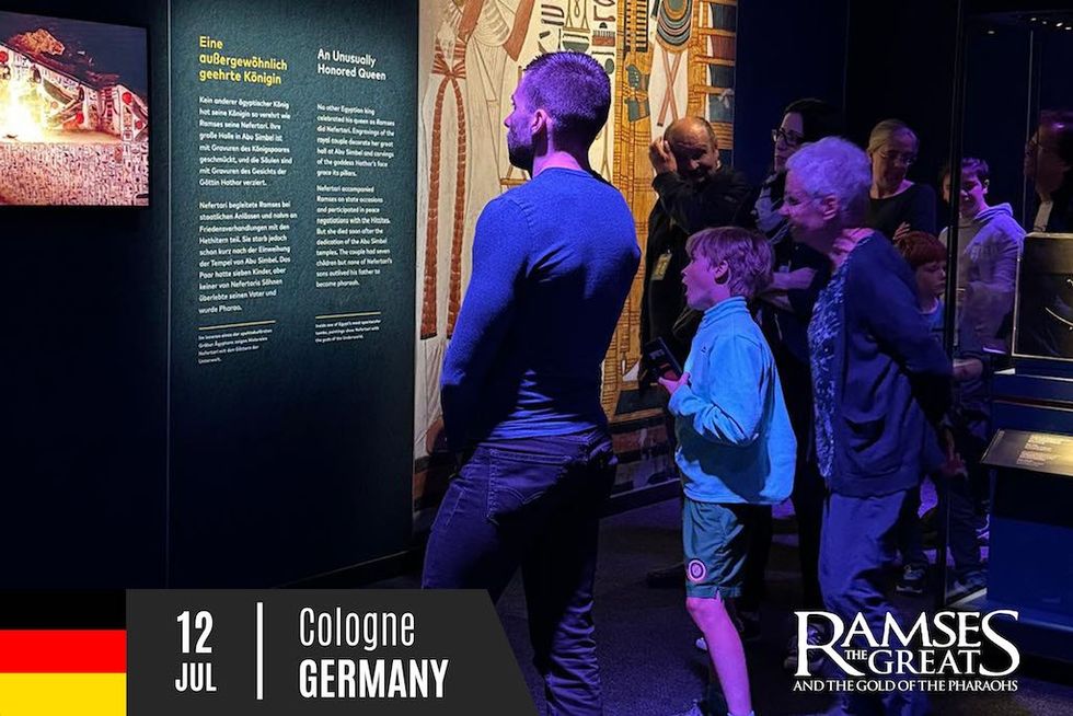 NEON Rameses exhibition Cologne