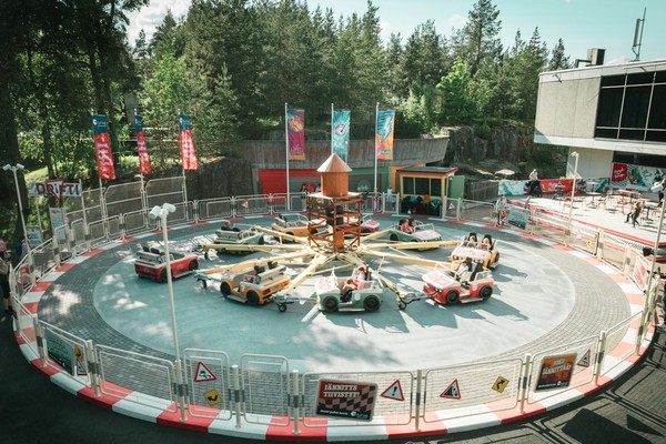 New Zierer family ride Drifter at Särkänniemi in Finland