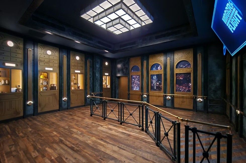 Niagara Takes Flight transporter room