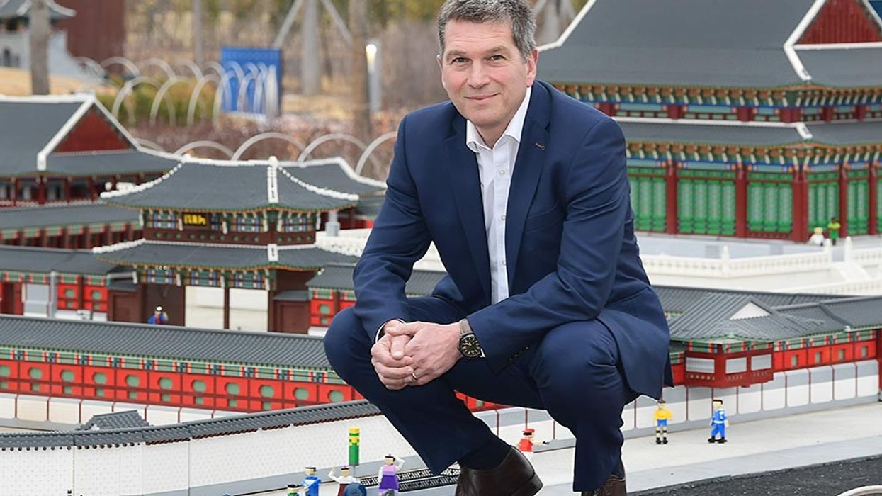 nick varney ceo merlin entertainments retires