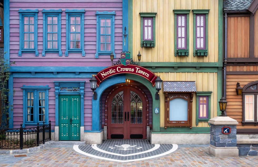 nordic crowns tavern disneyland paris