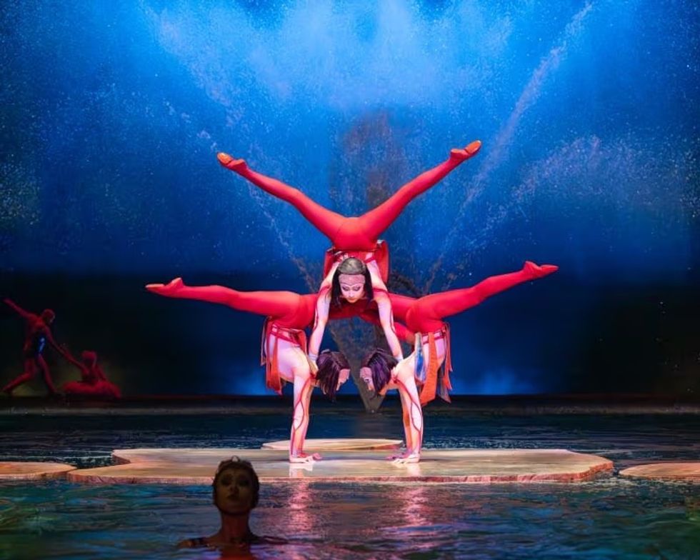 O by Cirque du Soleil