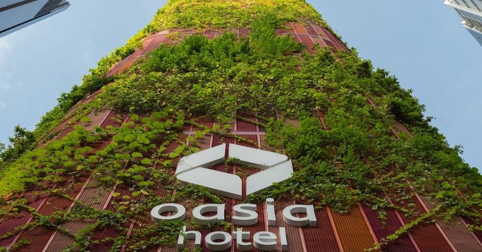 oasia-hotel-downtown-singapore themed resort design