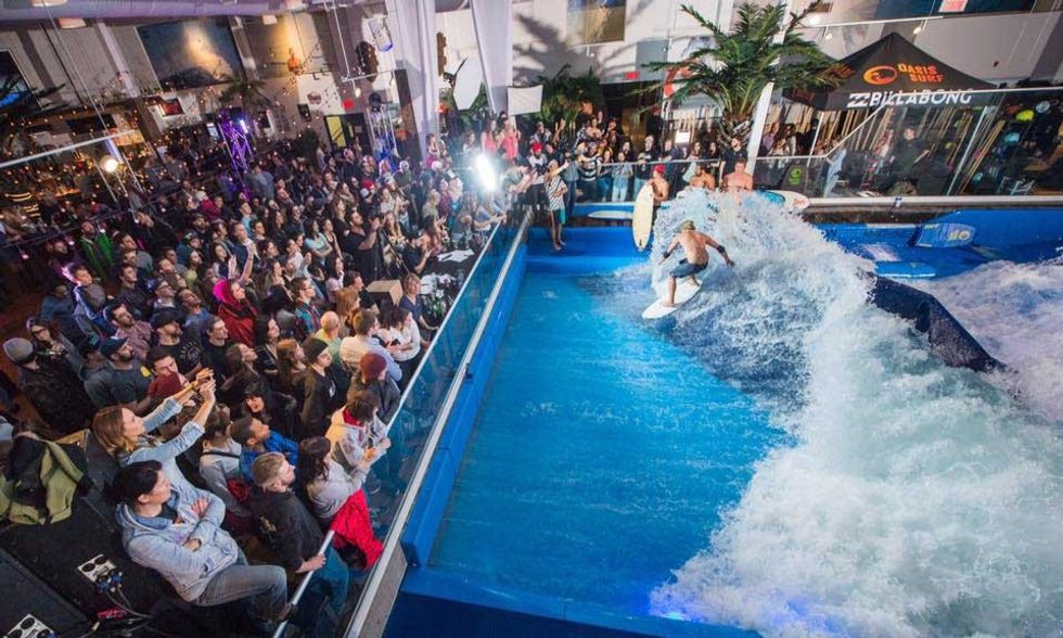 oasis surf american wave machines