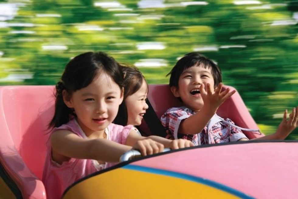 Omnico Barometer Malaysia Japan theme park visitors