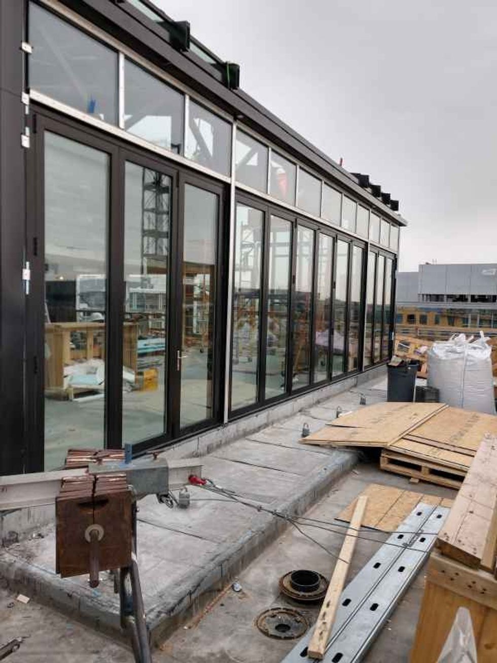 openaire retractable enclosure MOXY hotel Washington