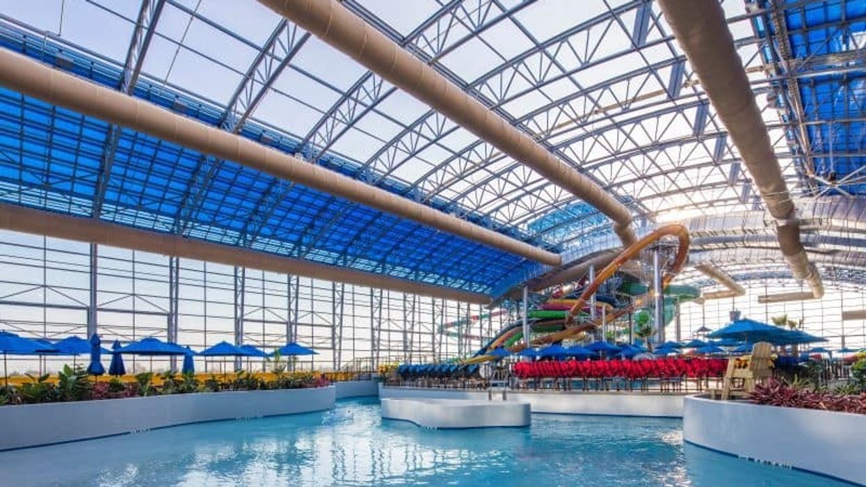 OpenAire roof over waterpark