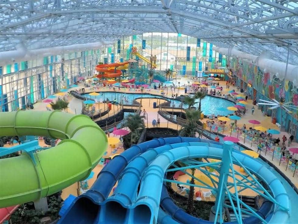 OpenAire Tropic Falls waterpark