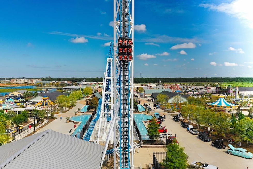 OWA-Parks-and-Resorts-Rollin-Thunder