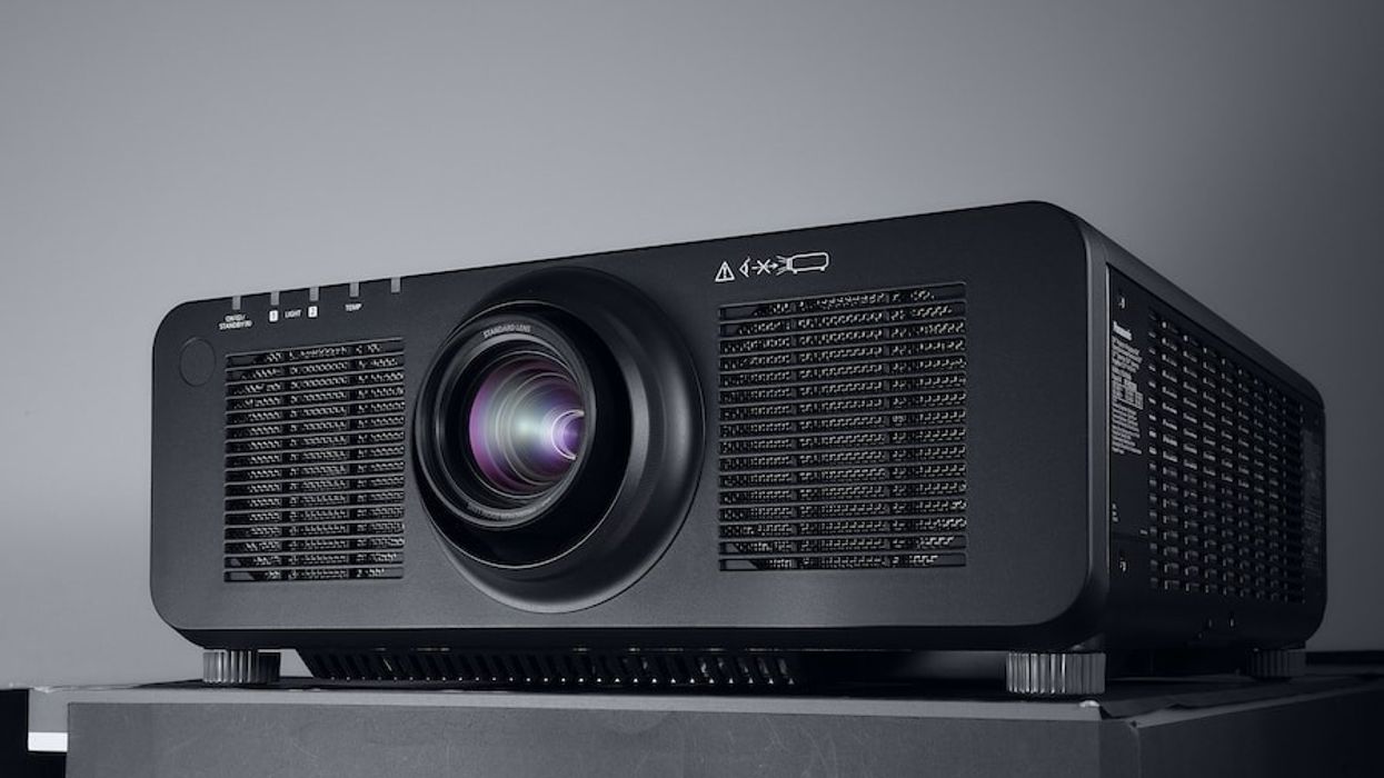 Panasonic RZ790 1-chip DLP laser projector