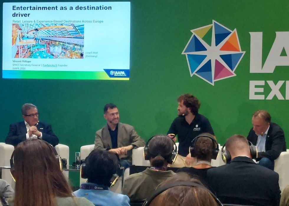 Panel discussion at IAAPA Expo on entertainment as a destination driver.
