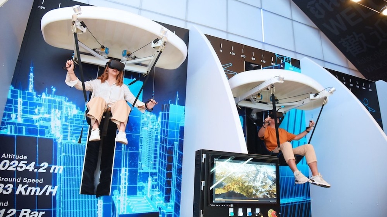 ParadropVR City Flyer