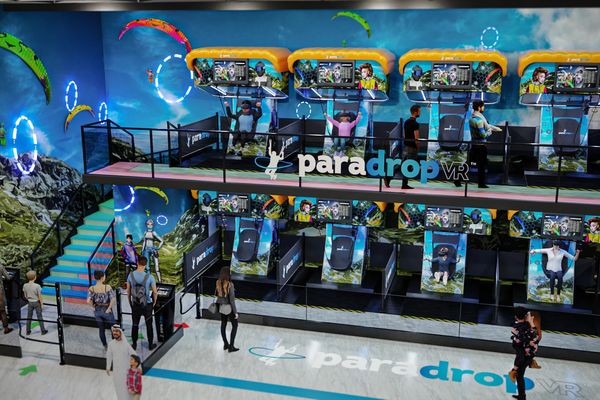 ParadropVR - Pod