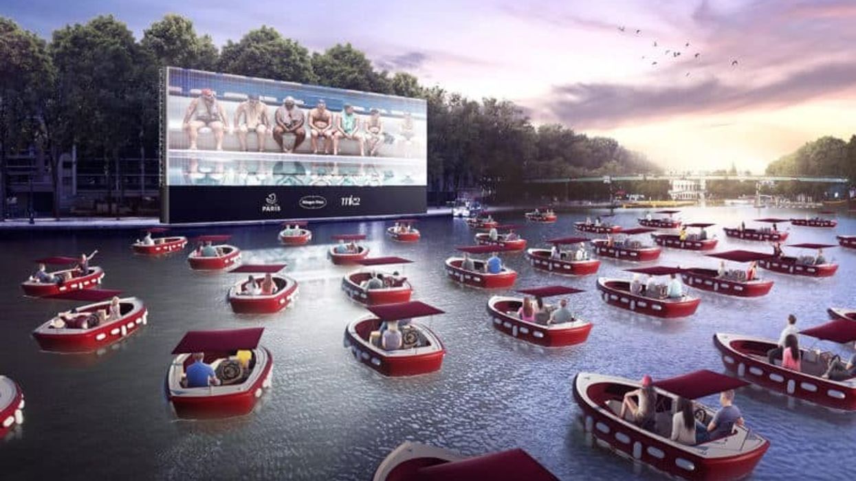 paris plages floating cinema