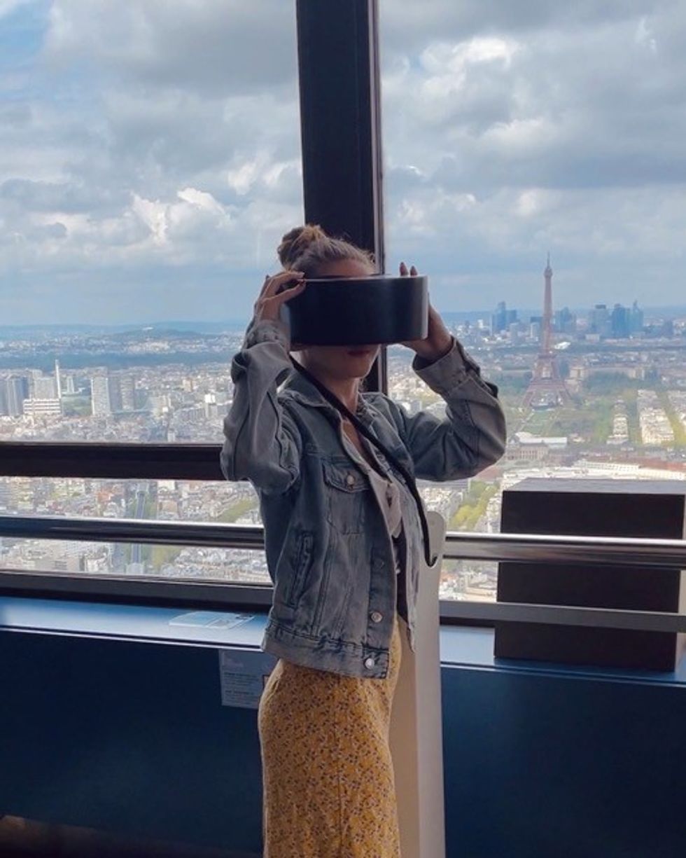 Paris Time Travel vr headset