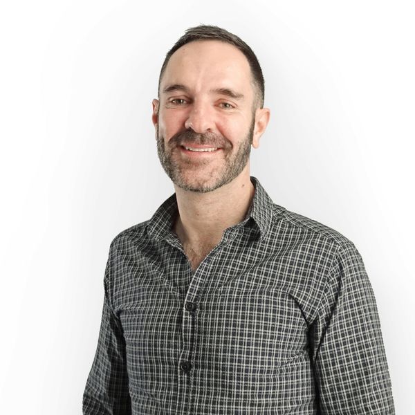 paul moreton headshot