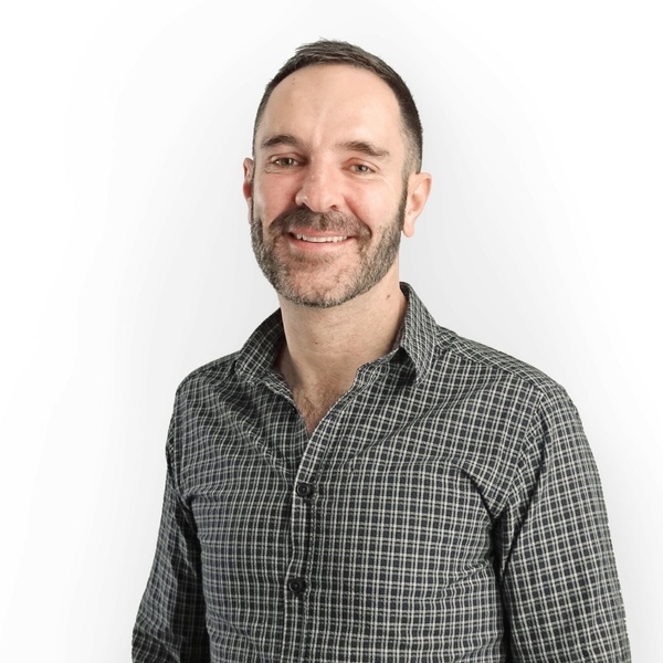 paul moreton headshot