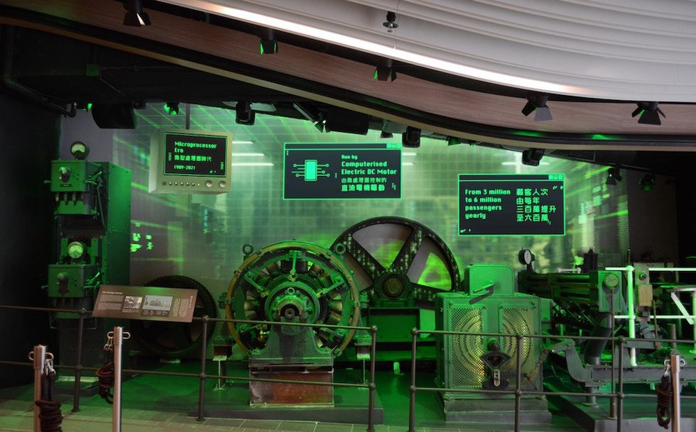 Peak Tram_ Squint_Opera