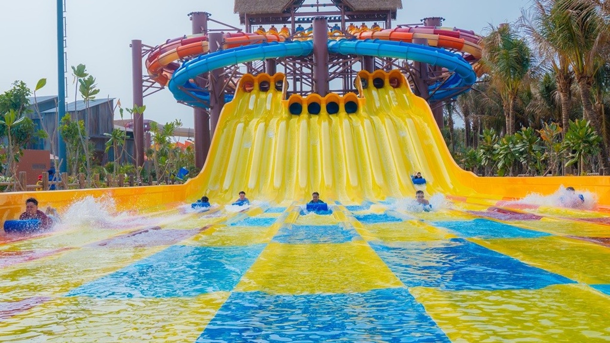 People racing down the RallyRACER at Sun World Vũng Tà u Aqua Adventure.