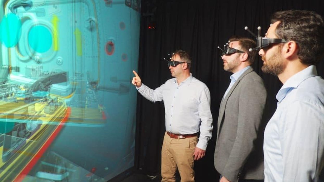 People using VR MultiView projector from Digital Projection