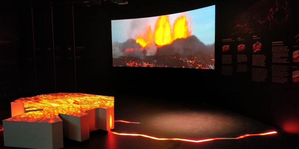 perlan museum volcano realisations montreal installation