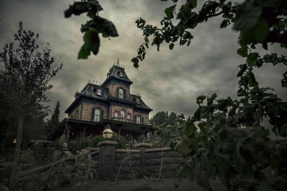 phantom manor disneyland paris