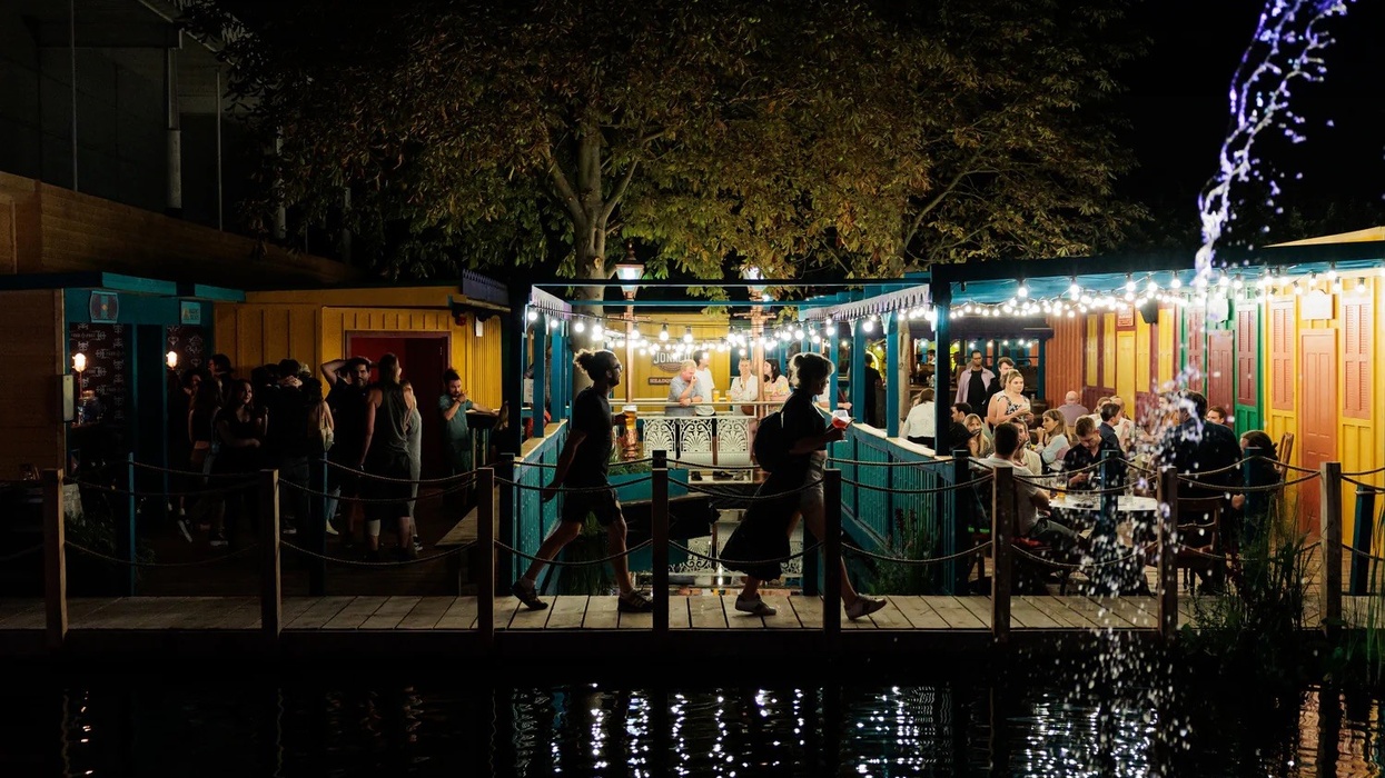 phantom peak at night