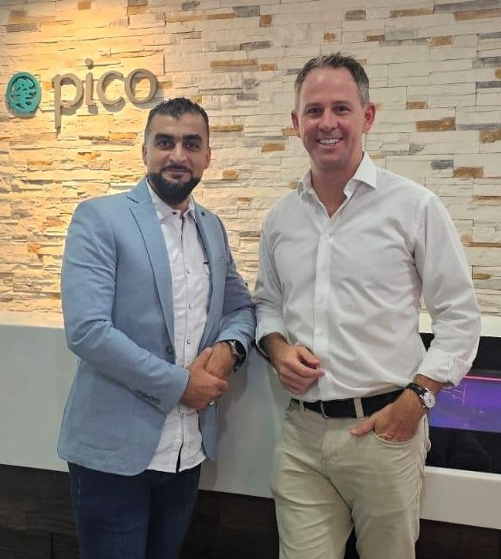 Pico Play Hadi Salahat and Darren McLean