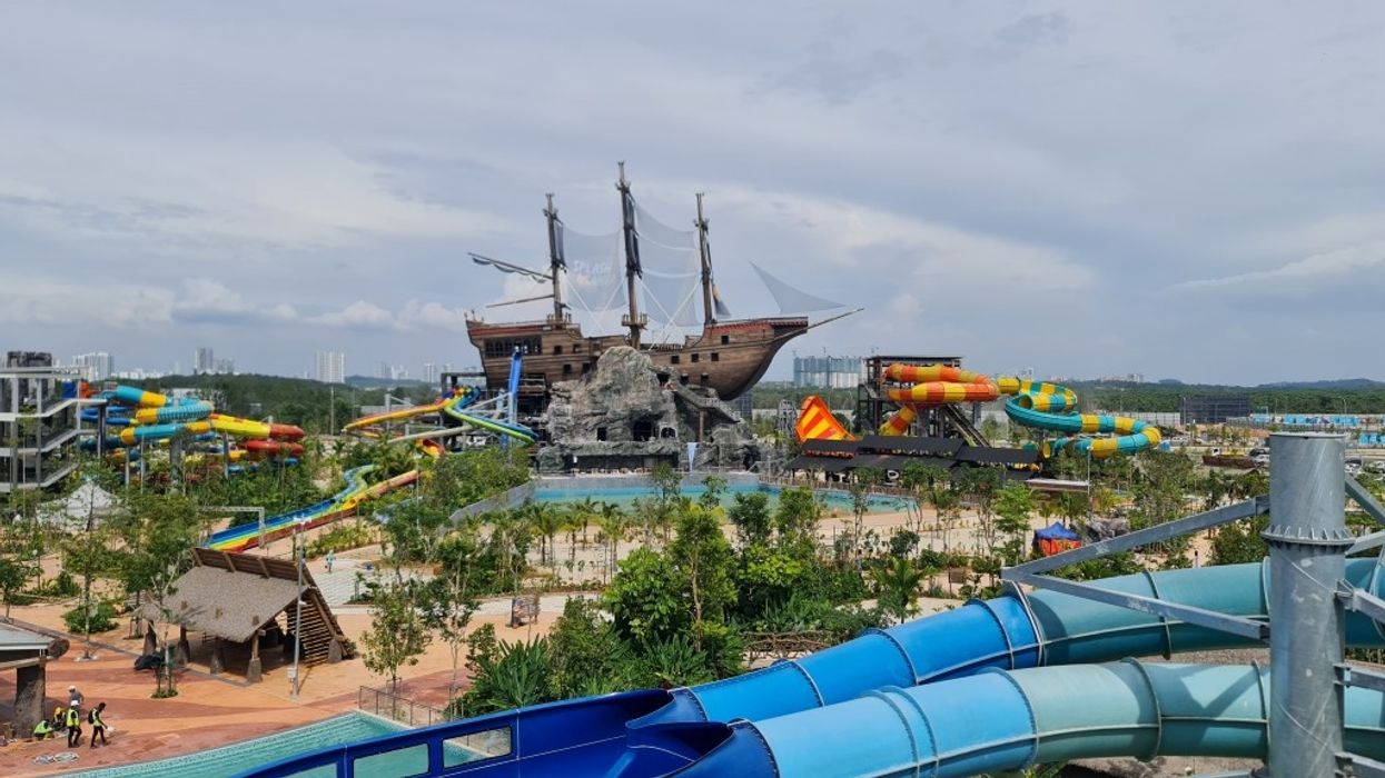 Pico Play Splashmania Water Park Construction