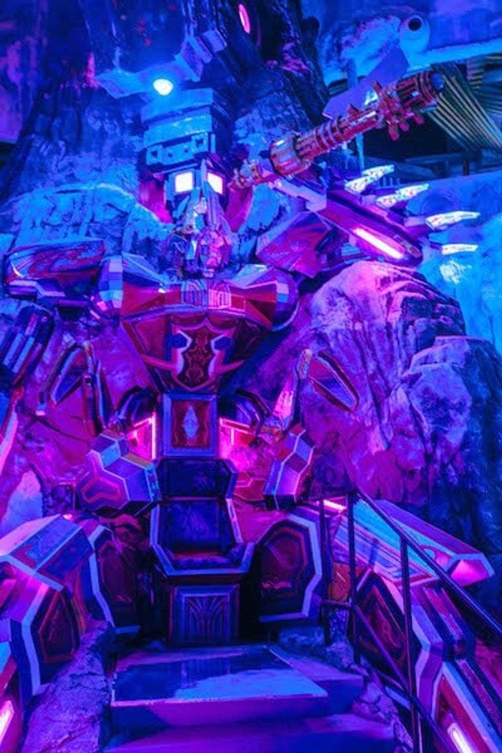 pink and blue throne