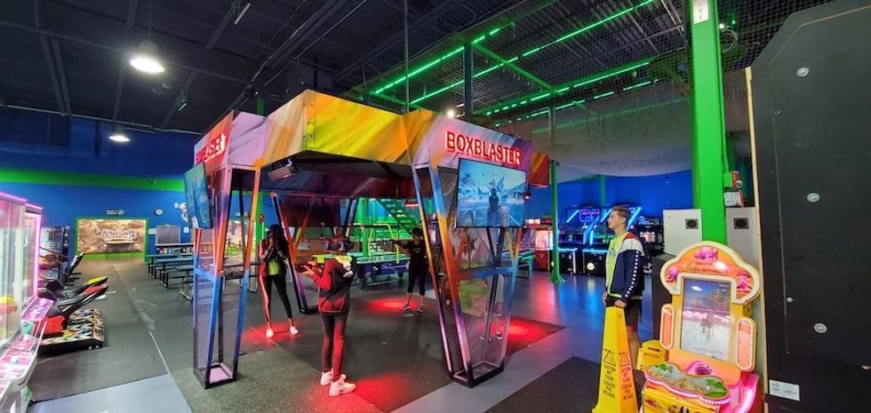 playing the Boxblaster VR arena