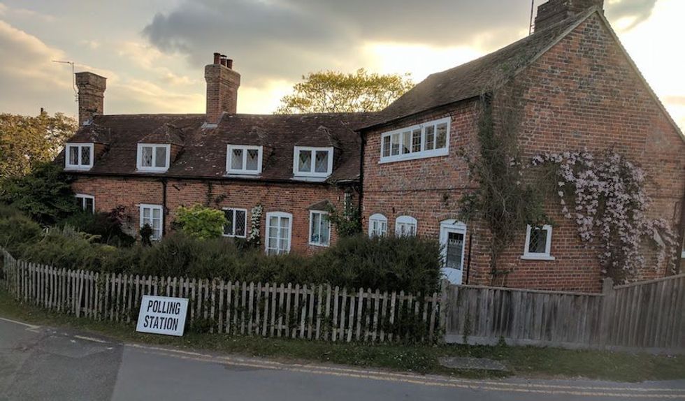 polling station near beaulieu