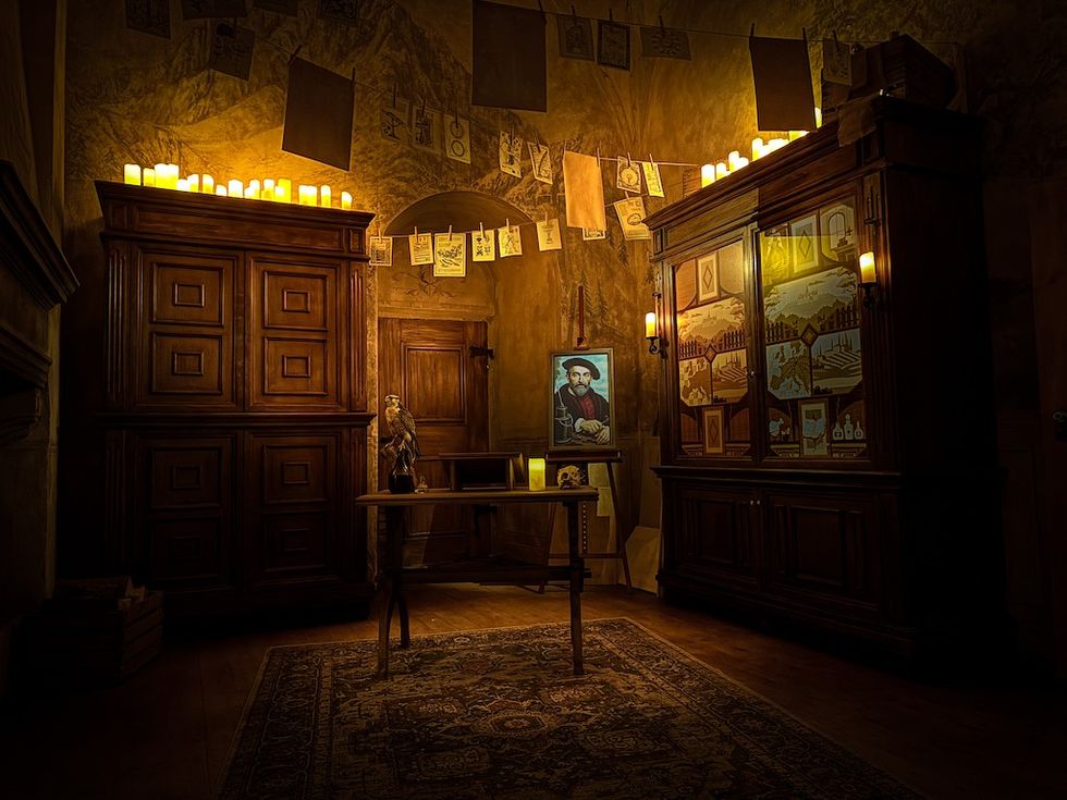 Pre-Show Secret Laboratory